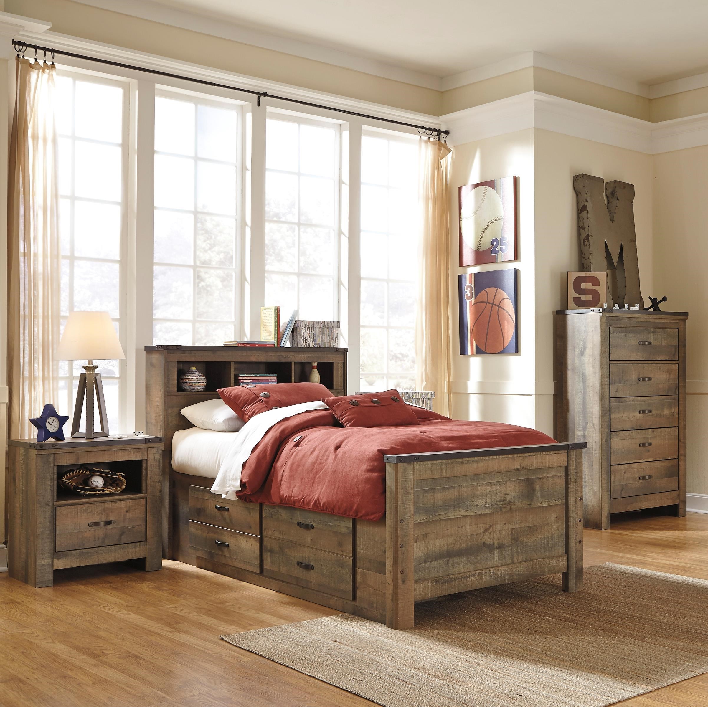 Trinell 5 top drawer chest